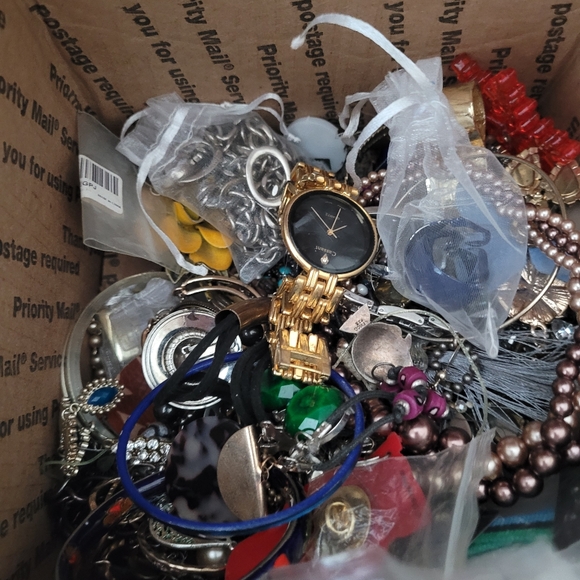 Jewerly crafting and wearable over 4 pounds (lot 2) - Picture 3 of 12